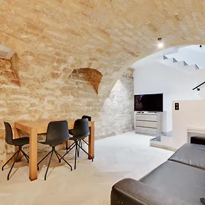https://apt-pick-a-flats-in-place-vendme-tuileries-rue-saint-honor.fr-paris.fr
