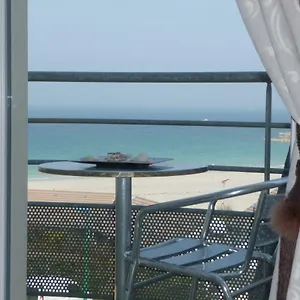 https://studio-trestel-vue-mer.inbrittany.com